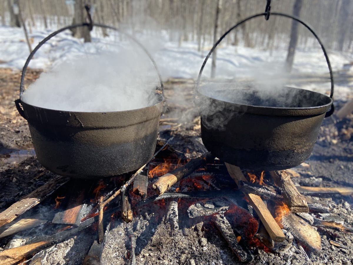 Cast iron syrup kettles Maple Syrup in cast iron kettles - Burks Falls