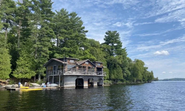 Cottage on Ahmic Lake, Magnetawan