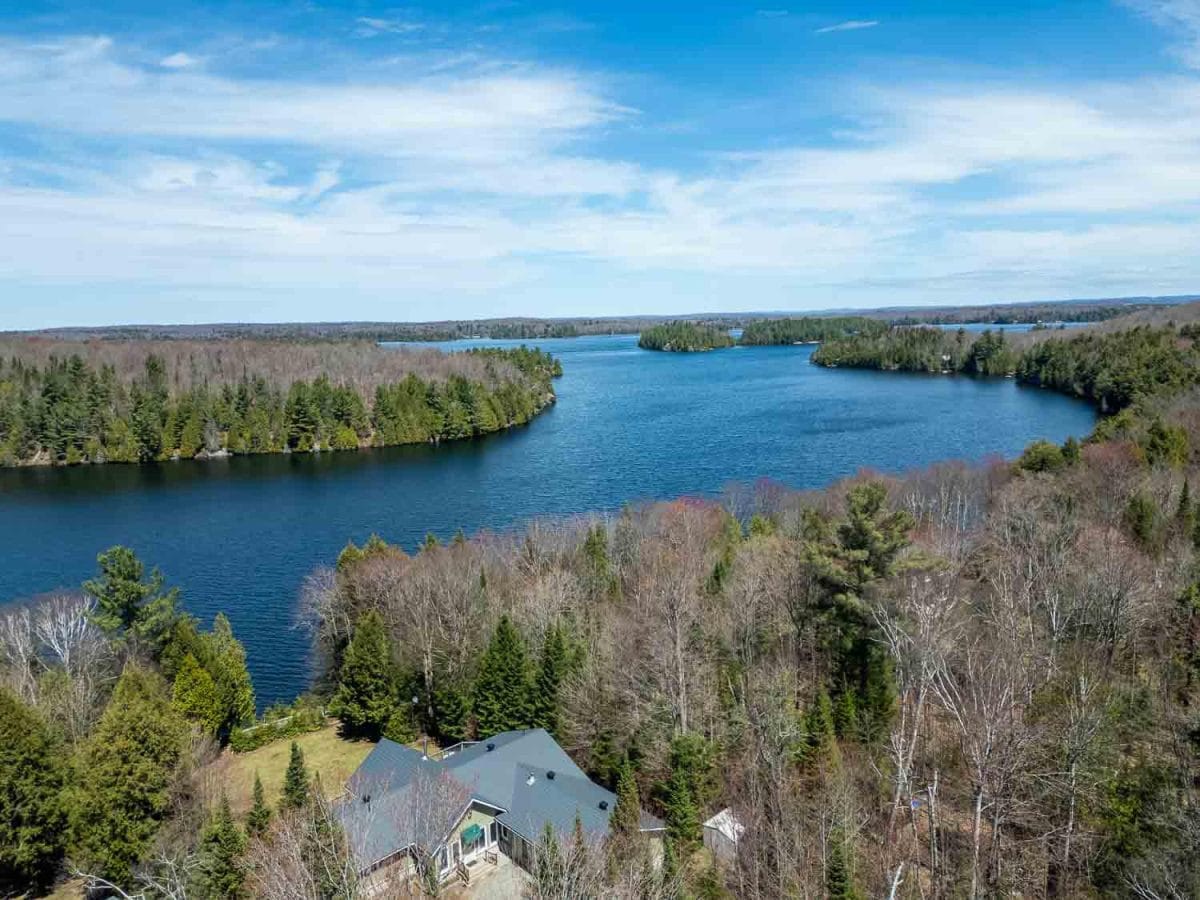 Magnetawan home for sale on Horn Lake