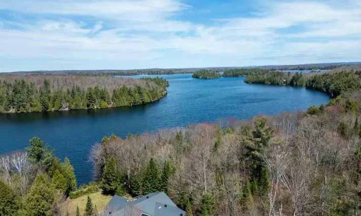 Magnetawan home for sale on Horn Lake